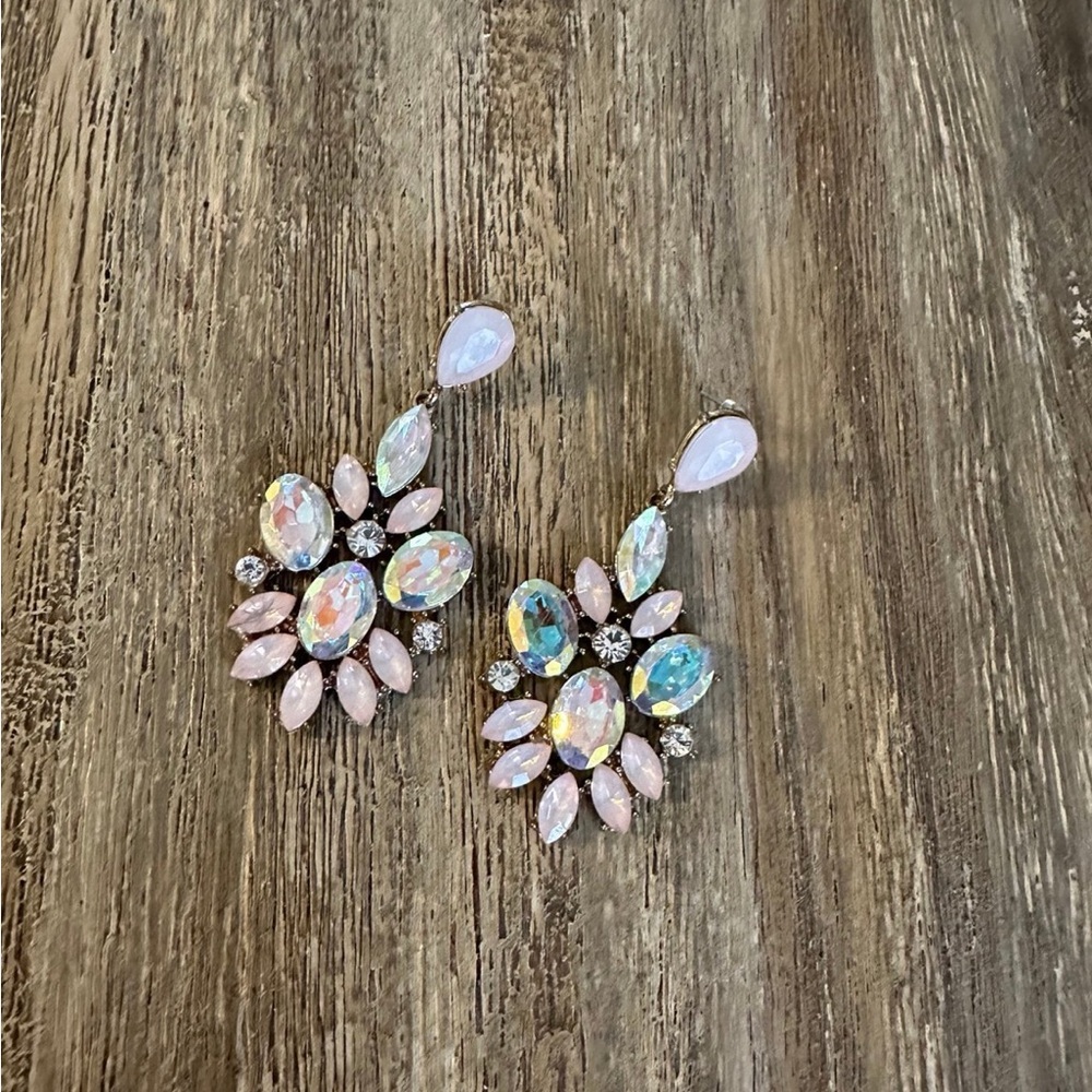 Earrings with pastel colors